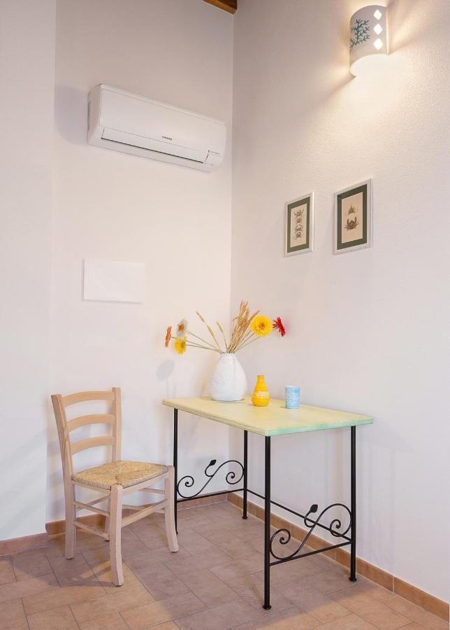 Bed and Breakfast Edomat Monserrato Zewnętrze zdjęcie